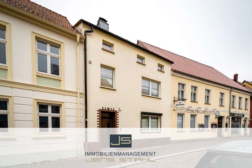Immobilie in Altentreptow - Stadthaus mit viel Platz und Potenzial – ideal für Wohnen und Arbeiten unter einem Dach! - Bild 0