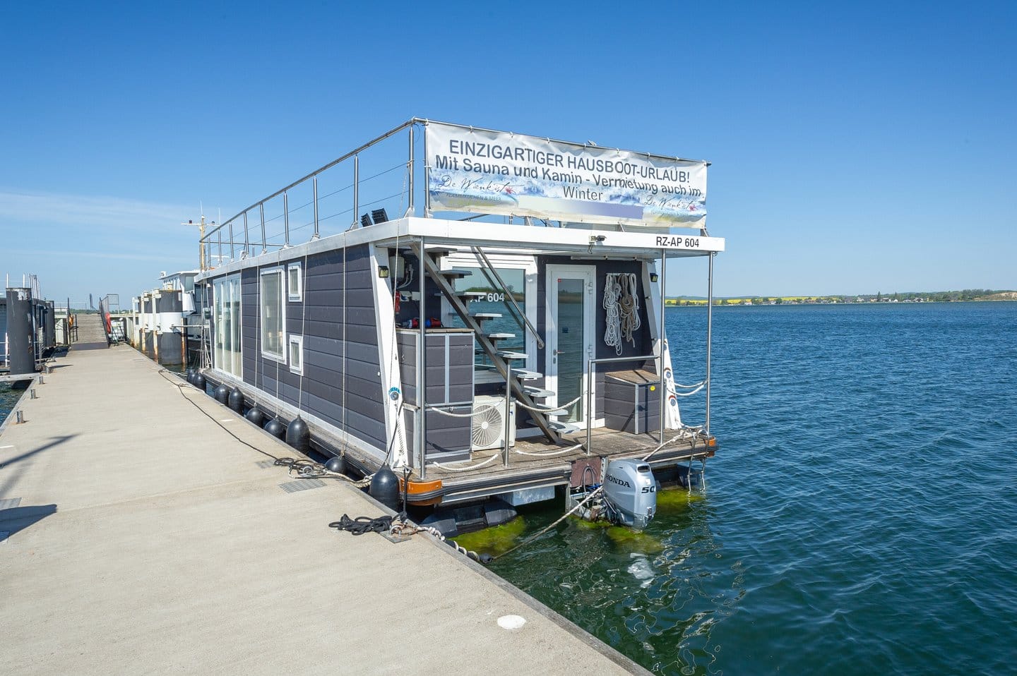 Immobilie in Göhren - Wohnen auf dem Wasser: Hausboot mit Sauna und Dachterrasse - Bild 2