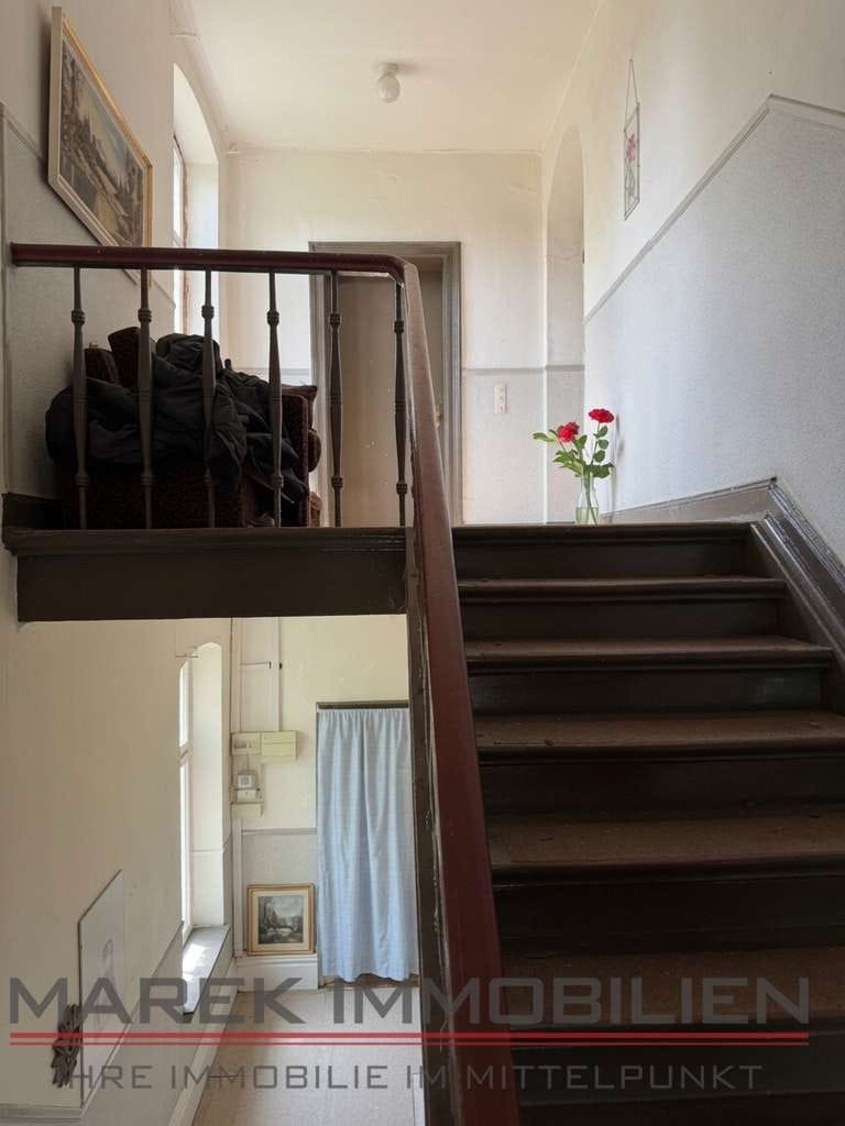 Immobilie in Datteln - Repräsentatives Dreifamilienhaus von 1908 mit historischem Charme, Garten und rückwärtigem Anbau - Bild 3