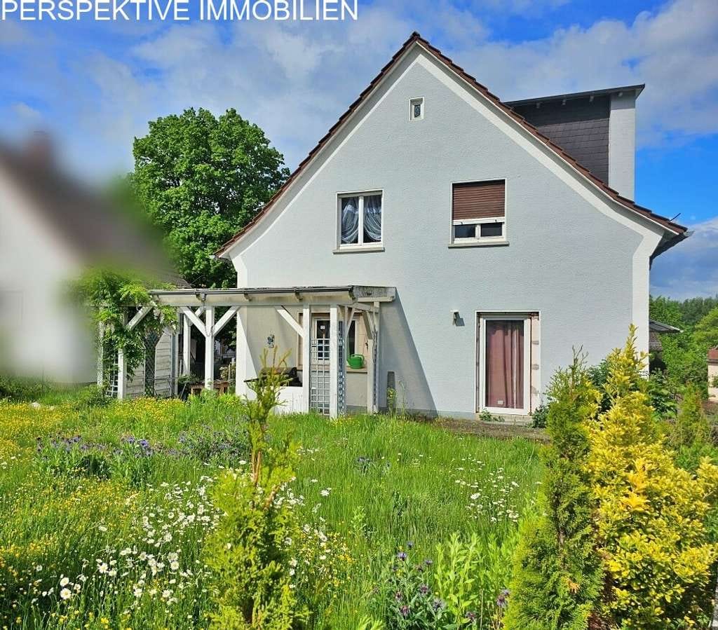 Immobilie in Bad König - Zweifamilienhaus mit Potenzial - zentral in der Kurstadt - Bild 0