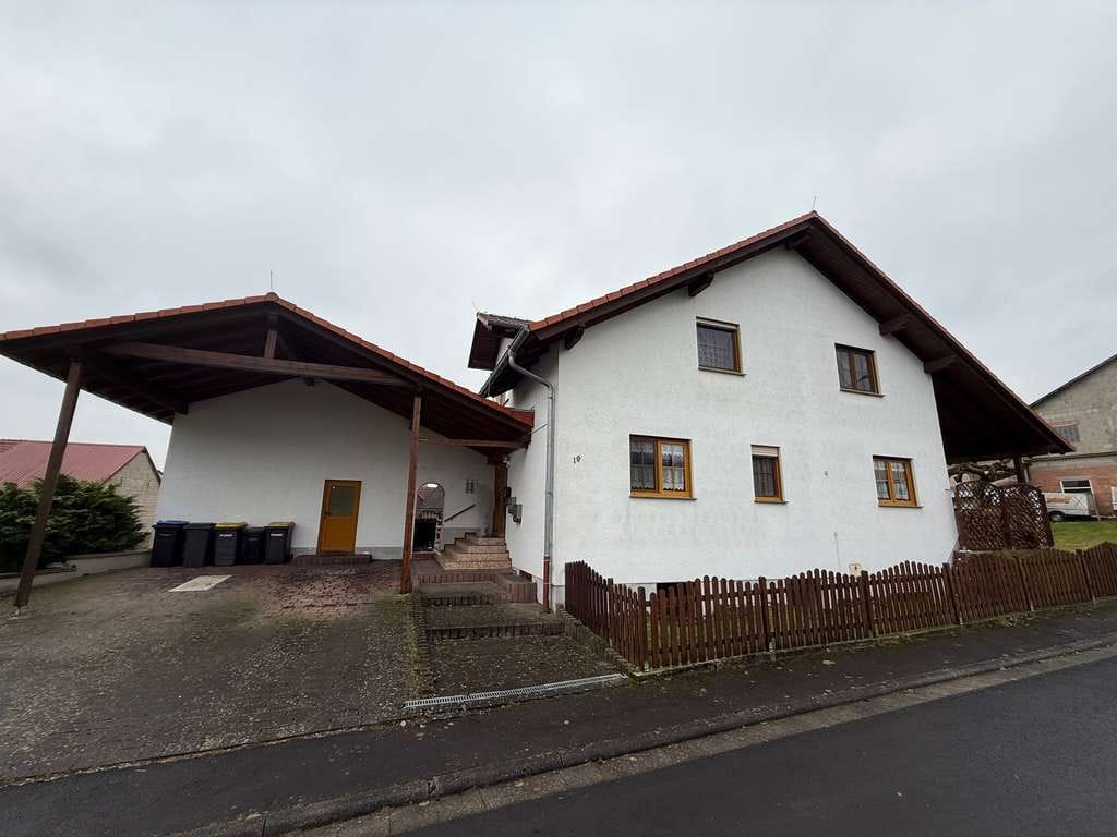 Immobilie in Hüttenberg - Wohnkomplex mit Baugrundstück und Ländereien - Bild 1