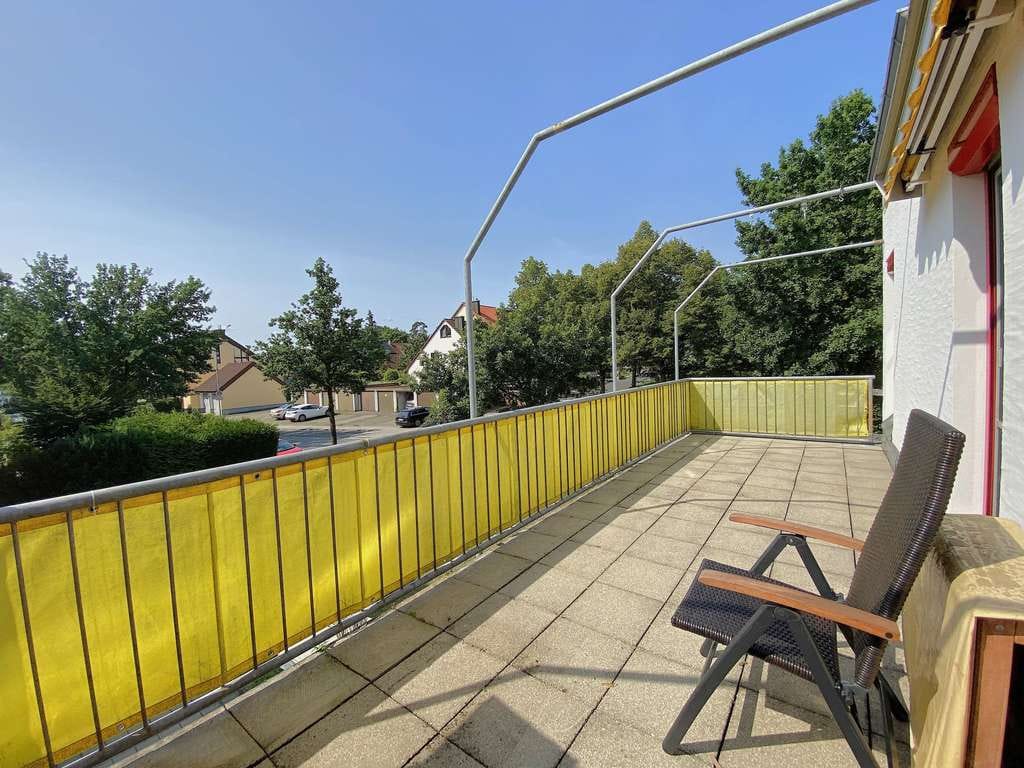 Immobilie in Hemhofen - Attraktive, lichtdurchflutete 4-Zimmer-Wohnung mit großem Südbalkon in ruhiger Lage zzgl. Stellplatz - Bild 0