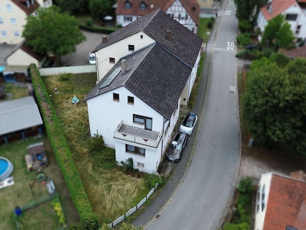Immobilie in Gunzenhausen - Großzügiges Einfamilienhaus mit vielseitigem Nebengebäude – Naturnah am Altmühlsee - Bild 1