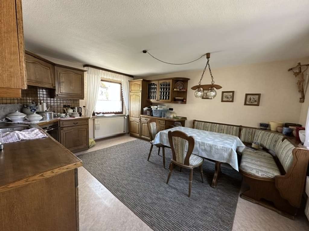 Immobilie in Wehrheim - Charmantes Einfamilienhaus im alten Ortskern von Pfaffenwiesbach - Bild 3