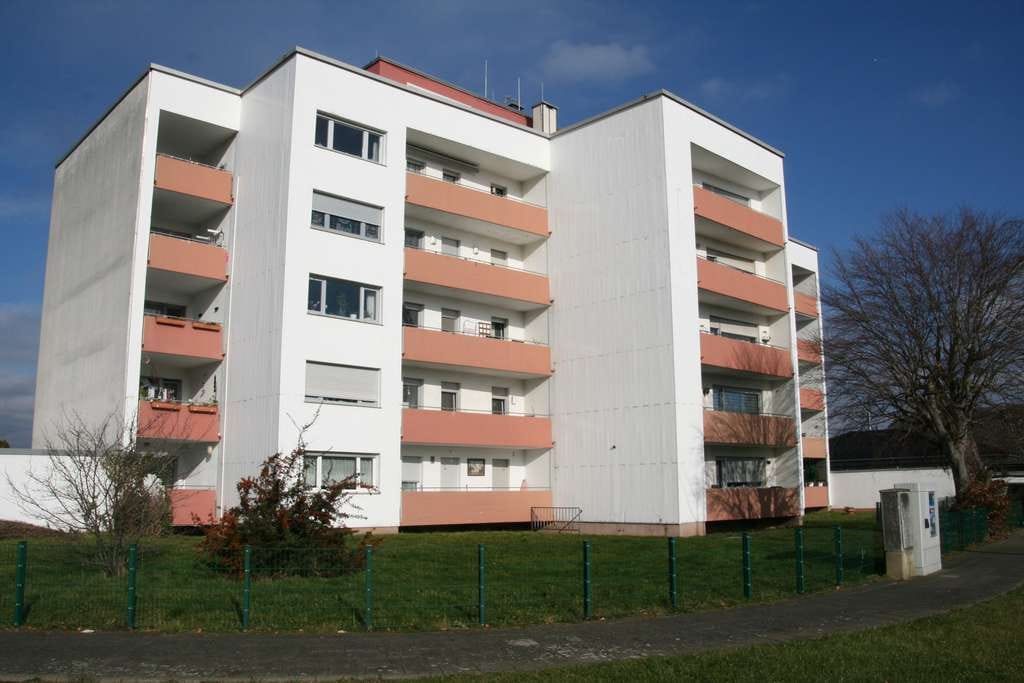Immobilie in Elsdorf - 4-Zimmer-Wohnung mit Balkon und Garage - Bild 0
