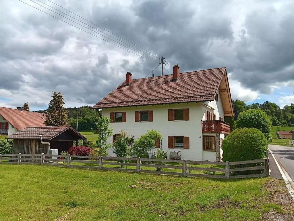 Immobilie in Osterzell - Zuhause mit viel Platz in Osterzell - Bild 0
