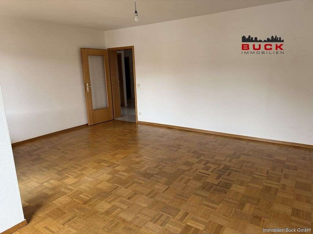 Immobilie in Geislingen an der Steige - Helle und gut geschnittene 2-Zimmerwohnung mit Balkon und TG-Stellplatz zum Kauf gesucht? - Bild 2