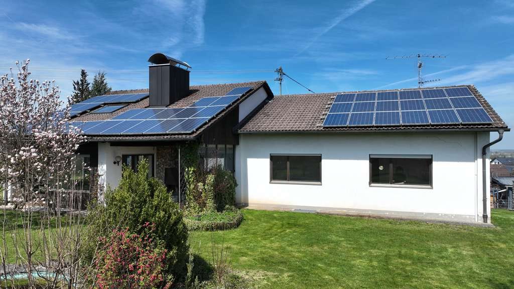 Immobilie in Denklingen - Ihr Traumgrundstück mit Alpenblick – Einfamilienhaus auf 1.425 m² in Denklingen - Bild 1