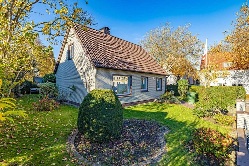 Immobilie in Heikendorf - Einfamilienhaus in ostseenaher Lage von Heikendorf - Bild 0