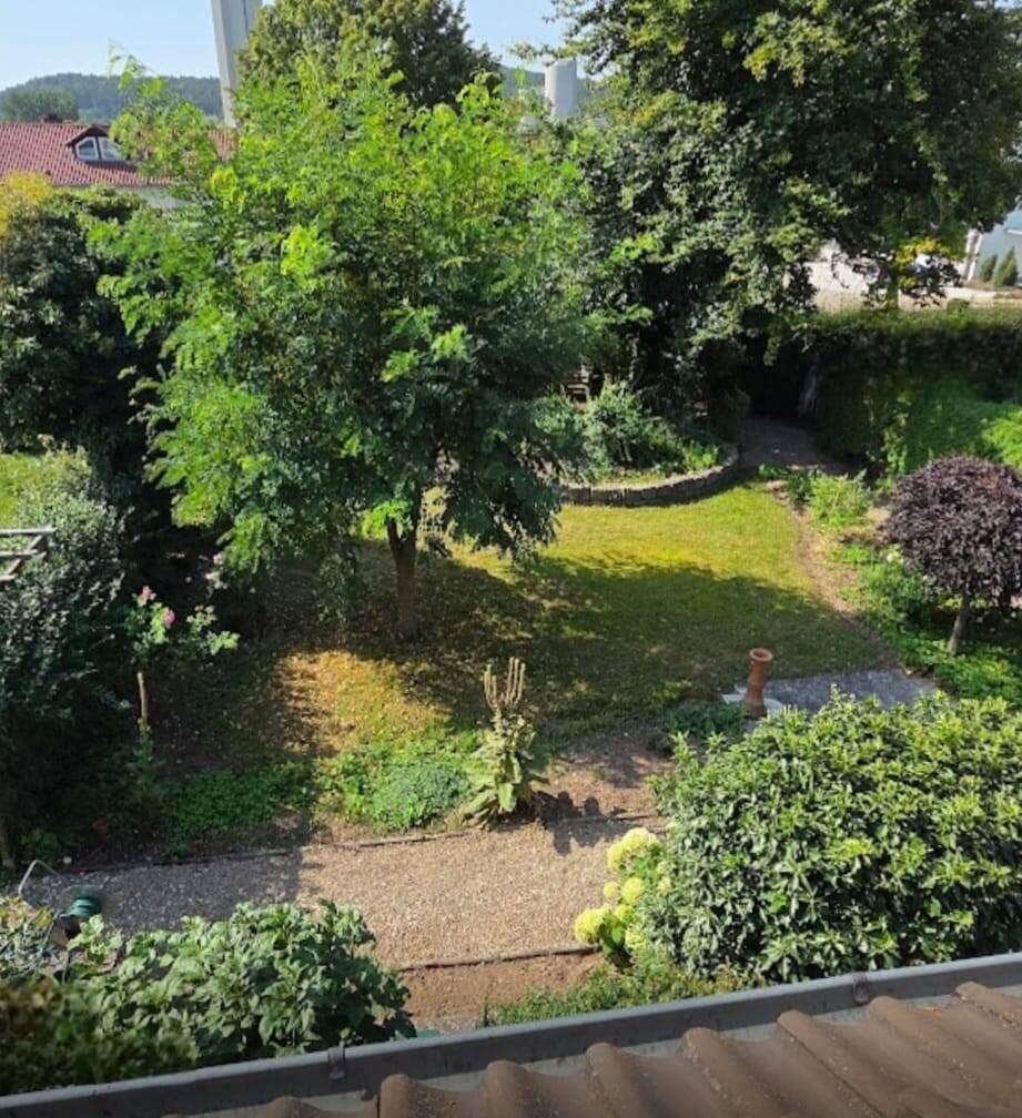 Immobilie in Schelklingen - Doppelhaushälfte mit großem Grundstück in Schelklingen - Sanierungsobjekt mit Potenzial - Bild 2