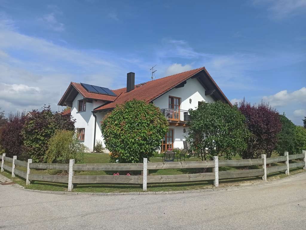 Immobilie in Thyrnau - Herrliches Zweifamilienhaus mit großartigem Weitblick in Thyrnau - Bild 0