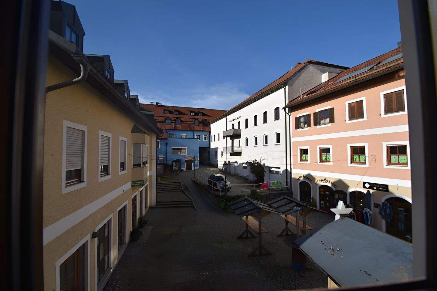 Immobilie in Waldkirchen - **** Wunderschöne 2-Zimmer-Wohnung mit EBK im beliebten Baronhof **** - Bild 0