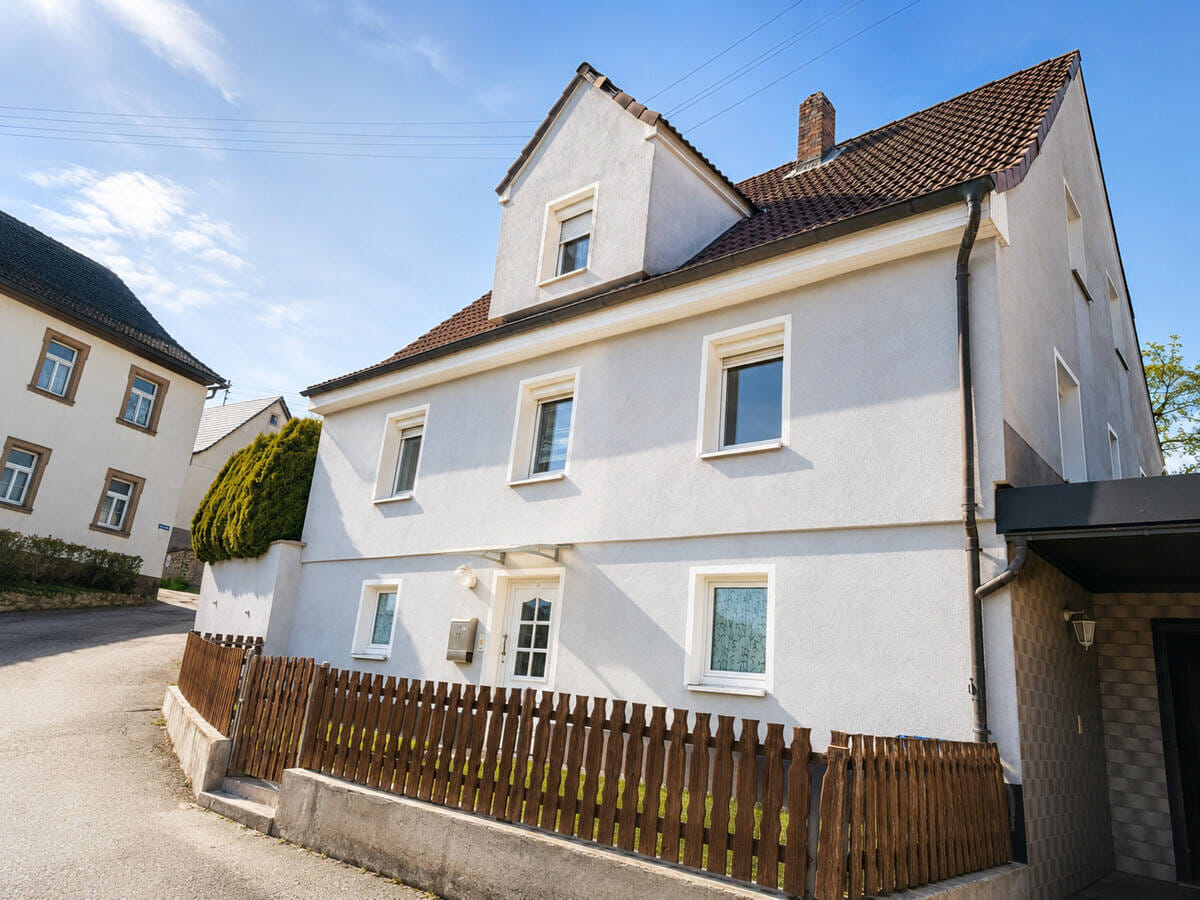 Immobilie in Kupferberg - Ein Refugium voller Möglichkeiten in Kupferberg - Gepflegtes Zweifamilienhaus - Bild 0