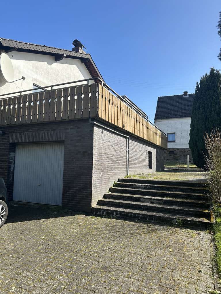 Immobilie in Windeck - Großzügiges Einfamilienhaus mit 9 Zimmern in Windeck - Bild 2