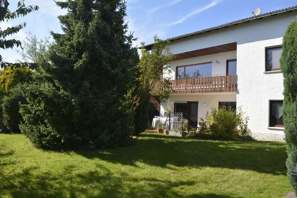Immobilie in Staufenberg - Mehrfamilienhaus in Mainzlar mit Weitblick und idyllischem Garten - provisionsfrei - Bild 4