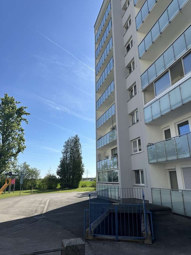 Immobilie in Putzbrunn - Leerstehende 3-Zimmer-Wohnung mit Balkon in Putzbrunn in Hochparterre - Bild 0