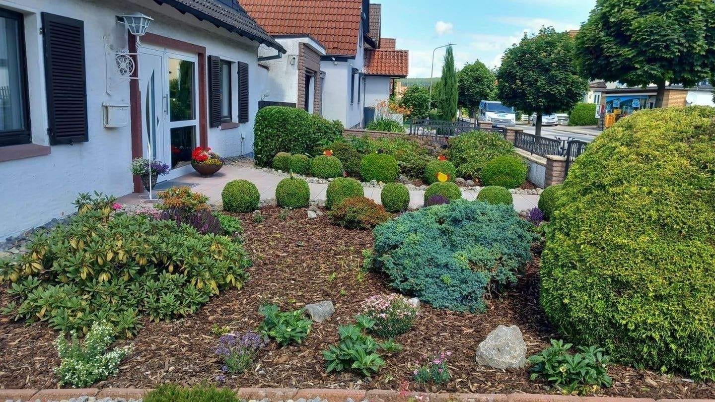 Immobilie in Barntrup - Ihr neues Zuhause: gepflegtes ZFH mit sehr schöner Gartenanlage... - Bild 2