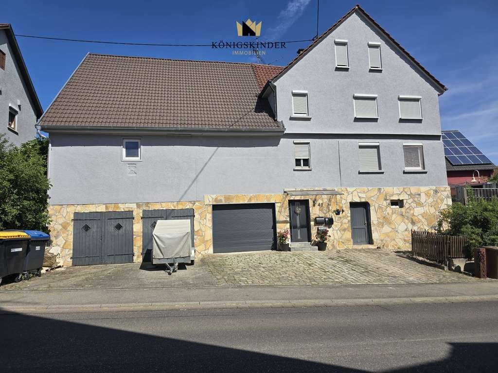 Immobilie in Altdorf - 3-Familienhaus für Individualisten in Altdorf - Bild 1