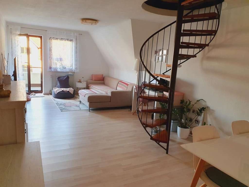 Immobilie in Gäufelden - Wohnen auf zwei Ebenen: 2-Zimmer-Maisonette mit Balkon & TG-Box zum attraktiven Kaufpreis! - Bild 3