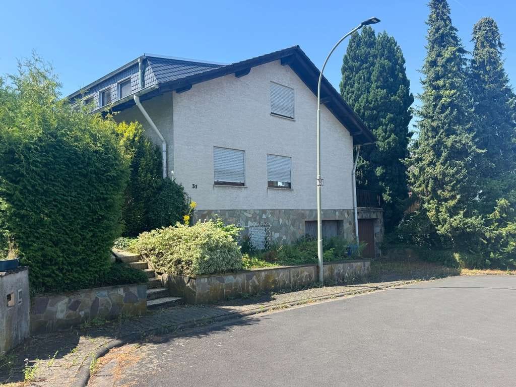 Immobilie in Altenstadt - Sanierungsbedürftiges 1-2 Familienhaus in Sackgassenlage von Lindheim! - Bild 0
