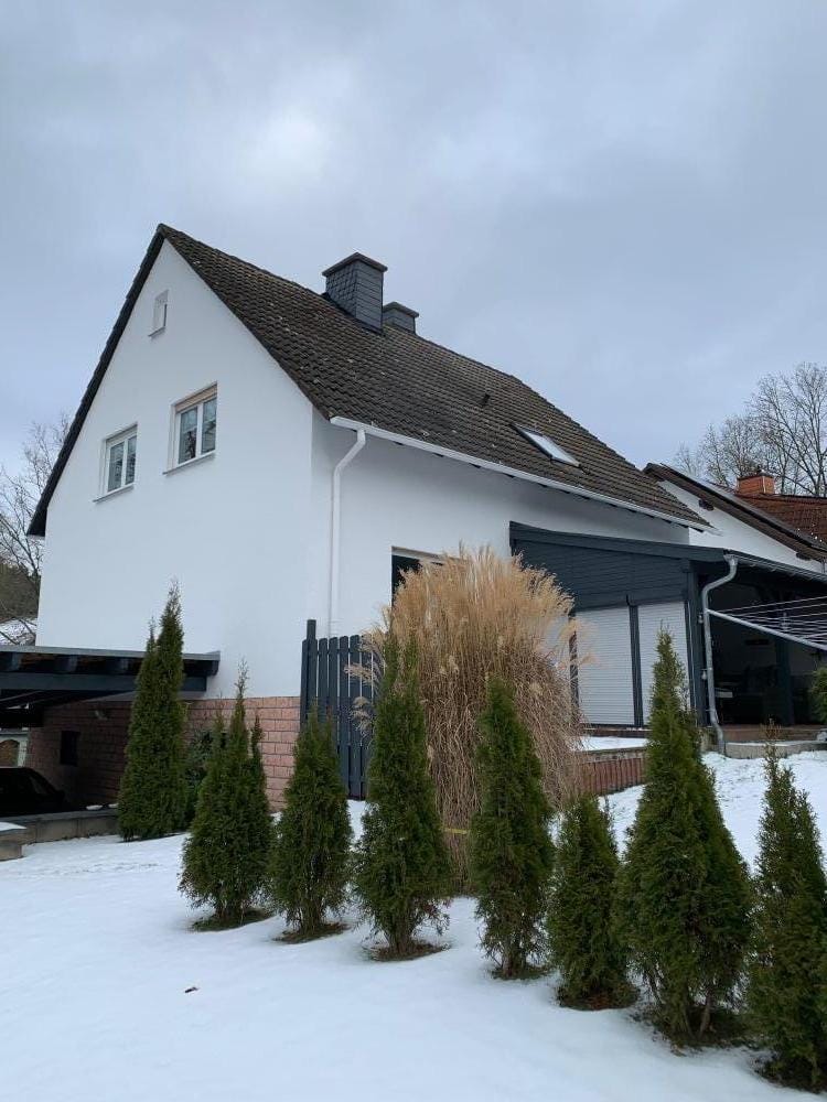 Immobilie in Ronshausen - Einfamilienhauses in ruhiger Ortsrandlage - Ohne Maklergebühren - Bild 0