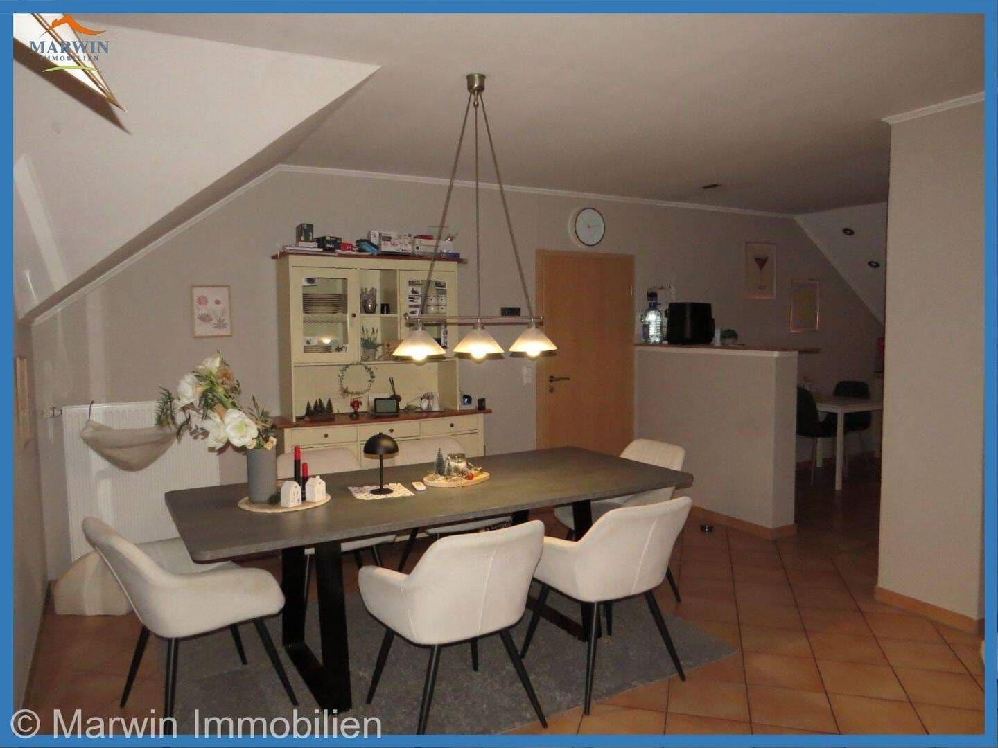 Immobilie in Bitburg - ETW im Dachgeschoss mit Keller, PV-Anlage und Garage - Bild 1