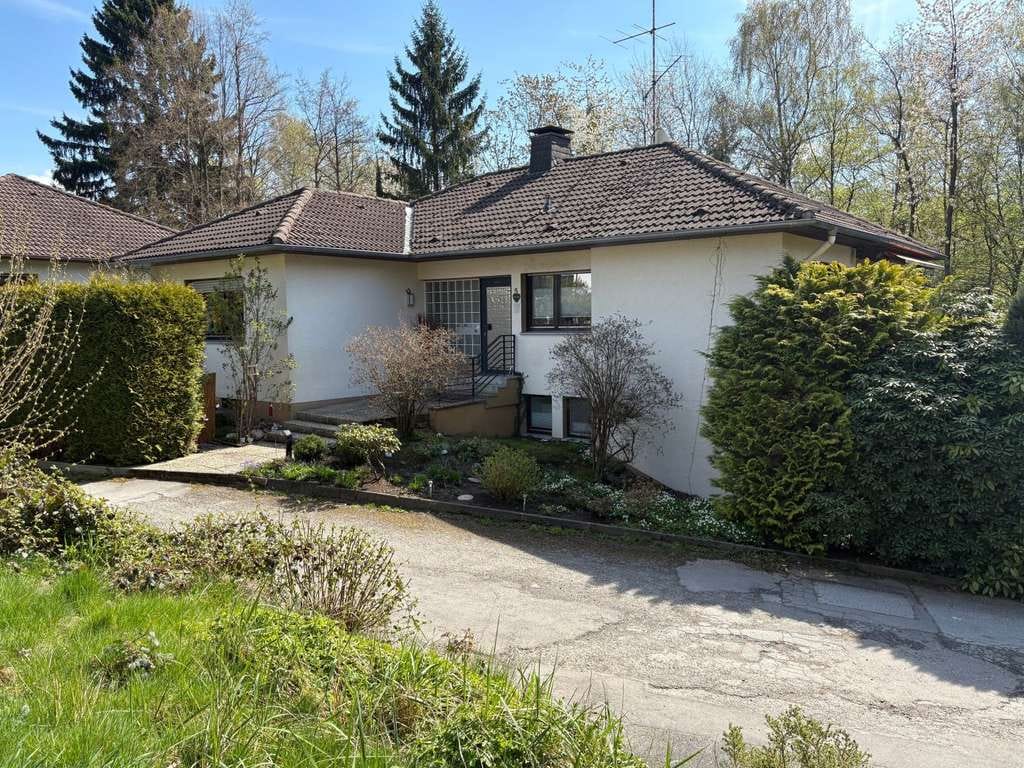 Immobilie in Sprockhövel - Charmantes Zweifamilienhaus in Sprockhövel-Haßlinghausen - Top Kapitalanlage in idyllischer Lage - Bild 0