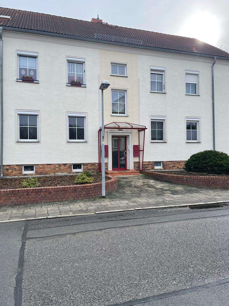 Immobilie in Ruhland - Helle 3- Raum- Wohnung mit Garage  in ruhiger Lage   für Selbstnutzer und Kapitalanleger - Bild 1