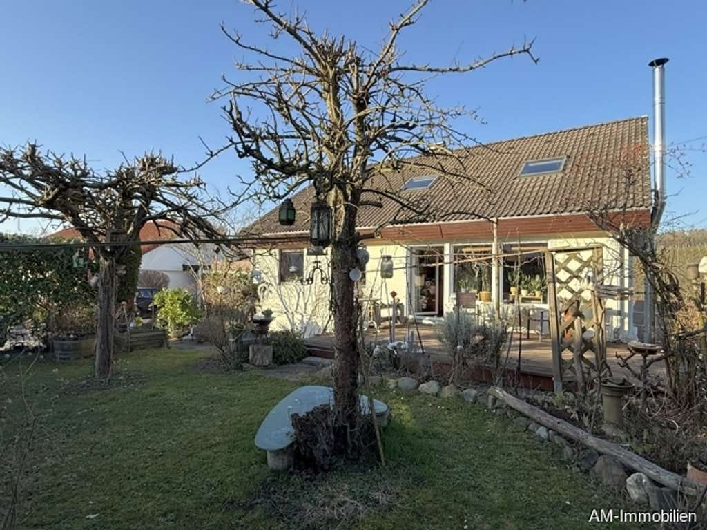 Immobilie in Meersburg - Gepflegtes Ein-/Zweifamilienhaus mit Garten und unglaublich viel Platz für Werkstatt/Hobby ! - Bild 1