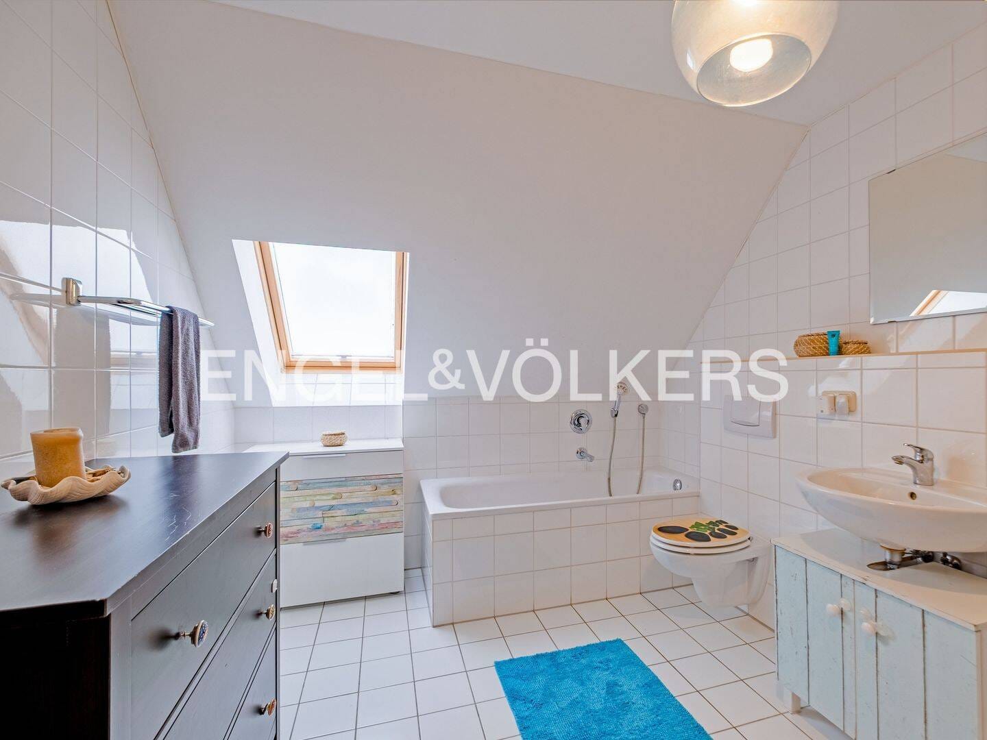 Immobilie in Erdweg - Charmante Doppelhaushälfte mit Südterrasse und Energieeffizienzklasse A - Bild 3
