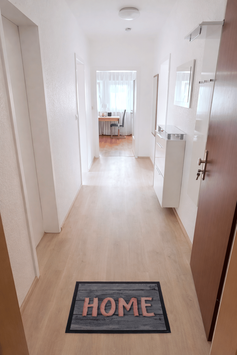 Immobilie in Oberderdingen - Helle 3-Zimmer-DG-Wohnung in Oberderdingen - Stellplatz, EBK und Gartenmitnutzung - Bild 0