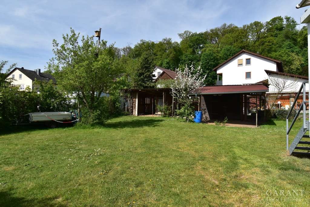 Immobilie in Zeitlarn - Ein Haus - zwei Wohnungen - großes Grundstück mit Erweiterungspotenzial - Bild 3
