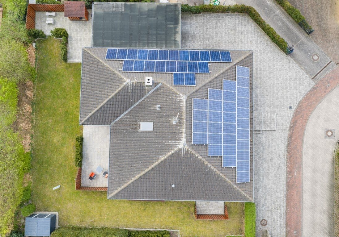 Immobilie in Großenaspe - Moderner Bungalow mit Solaranlage: Jahresertrag 3000 Euro -   in ruhiger Lage in Großenaspe - Nähe Bad Bramstedt! - Bild 2