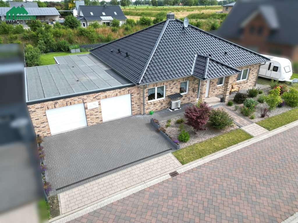 Immobilie in Bargstedt - Gebaut für die Zukunft – komfortabler Wohnbungalow mit durchdachtem Raumkonzept *** 360 ° Rundgang * - Bild 0