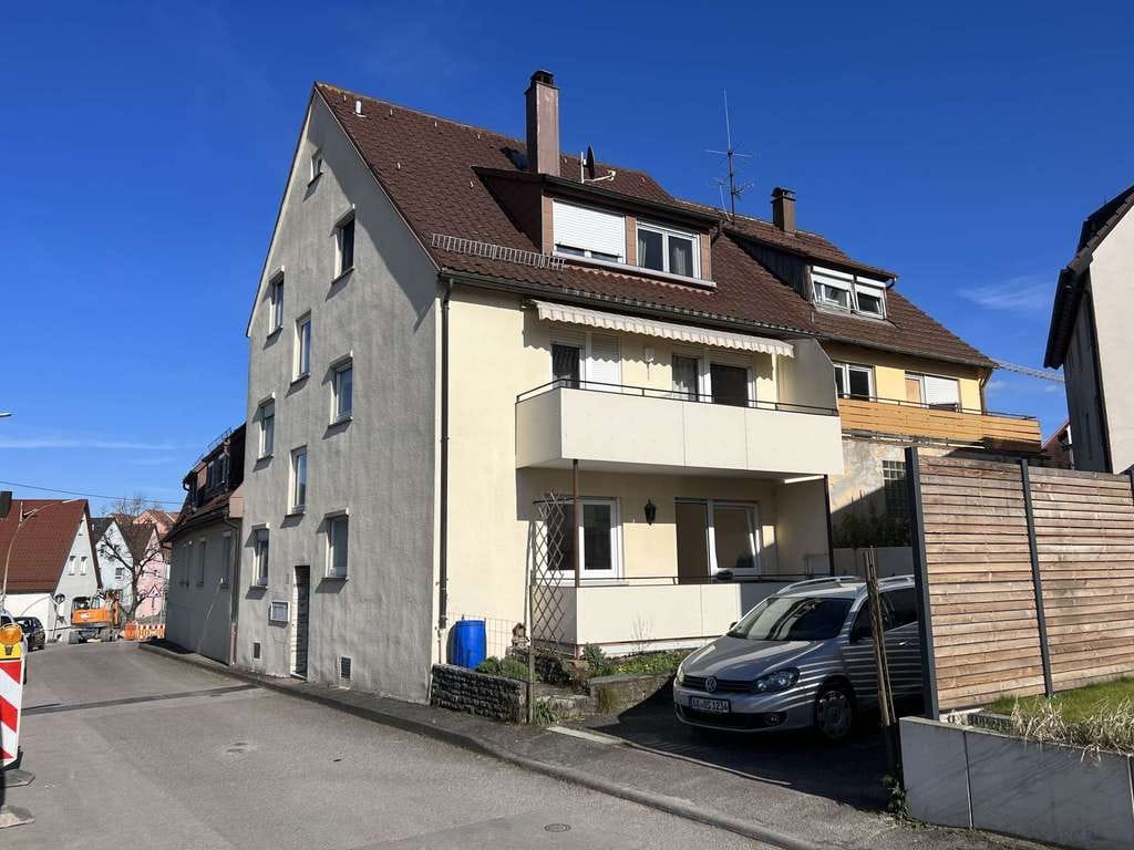 Immobilie in Fellbach - Selbstnutzung oder Kapitalanlage, zwei der drei Wohneinheiten stehen bereits leer - sofort verfügbar - Bild 2