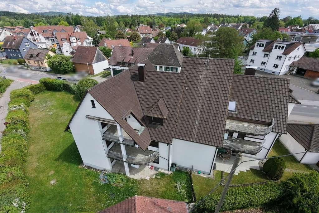 Immobilie in Salem - Große Dachgeschosswohnung in kleinem 6-Familienhaus in Salem, nahe des Schlosssees - Bild 2