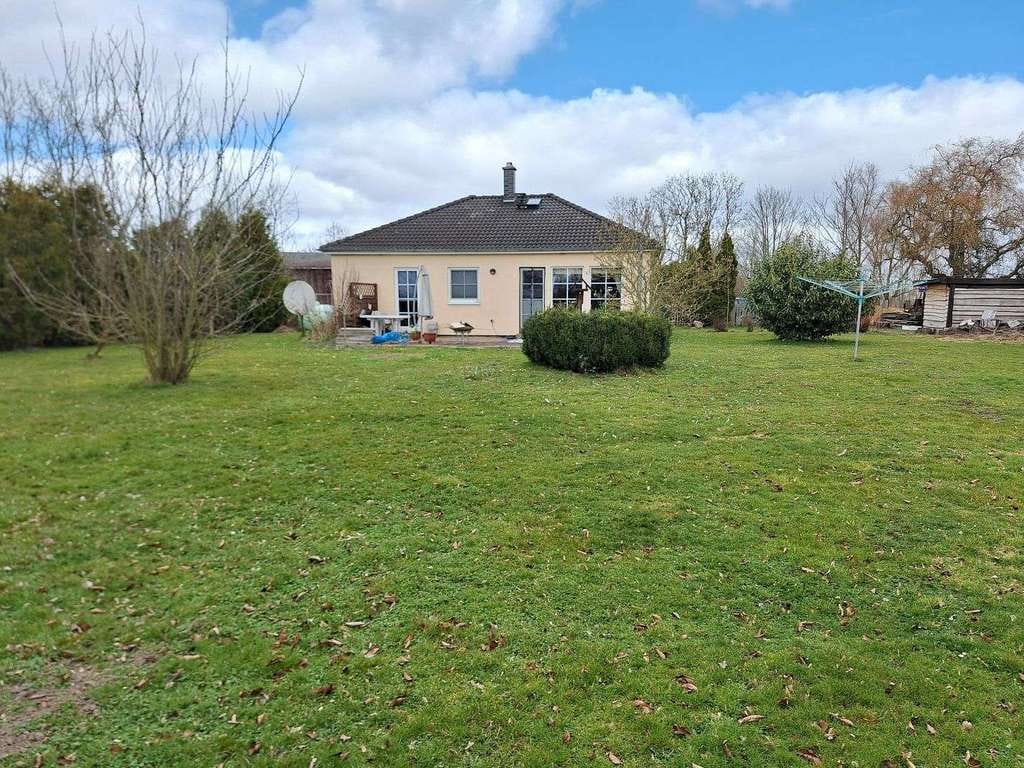 Immobilie in Dersekow - Kompakter Bungalow in Randlage von Dersekow nahe Greifswald - Bild 1