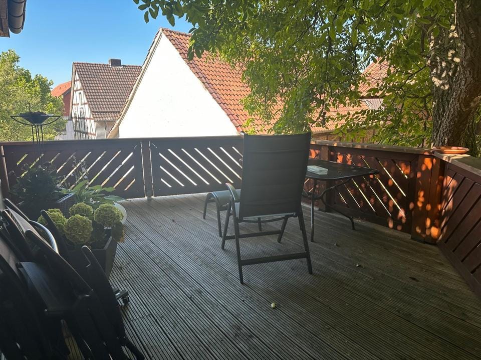 Immobilie in Bad Emstal - Ehemalige Fleischerei mit großer Wohnung, Hofscheune und verwunschenem Garten steht zum Verkauf! - Bild 0