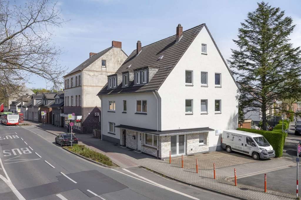 Immobilie in Bottrop - Vollvermietetes Mehrfamilienhaus in Bottrop | 7 Einheiten | Entwicklungspotenzial vorhanden - Bild 0