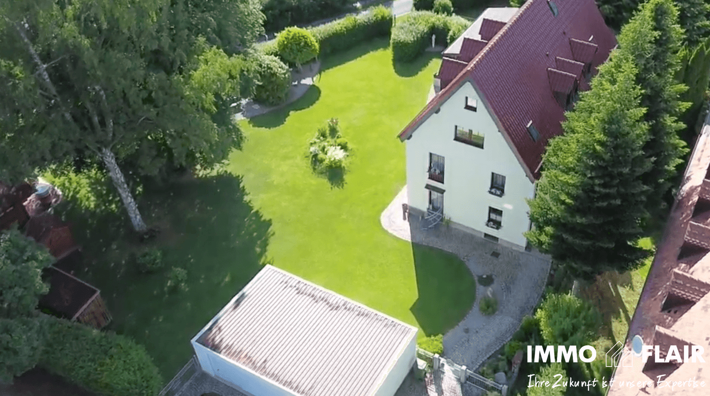 Immobilie in Wunsiedel - Gepflegtes Mehrfamilienhaus mit traumhaftem Garten in ruhige Lage - Bild 4