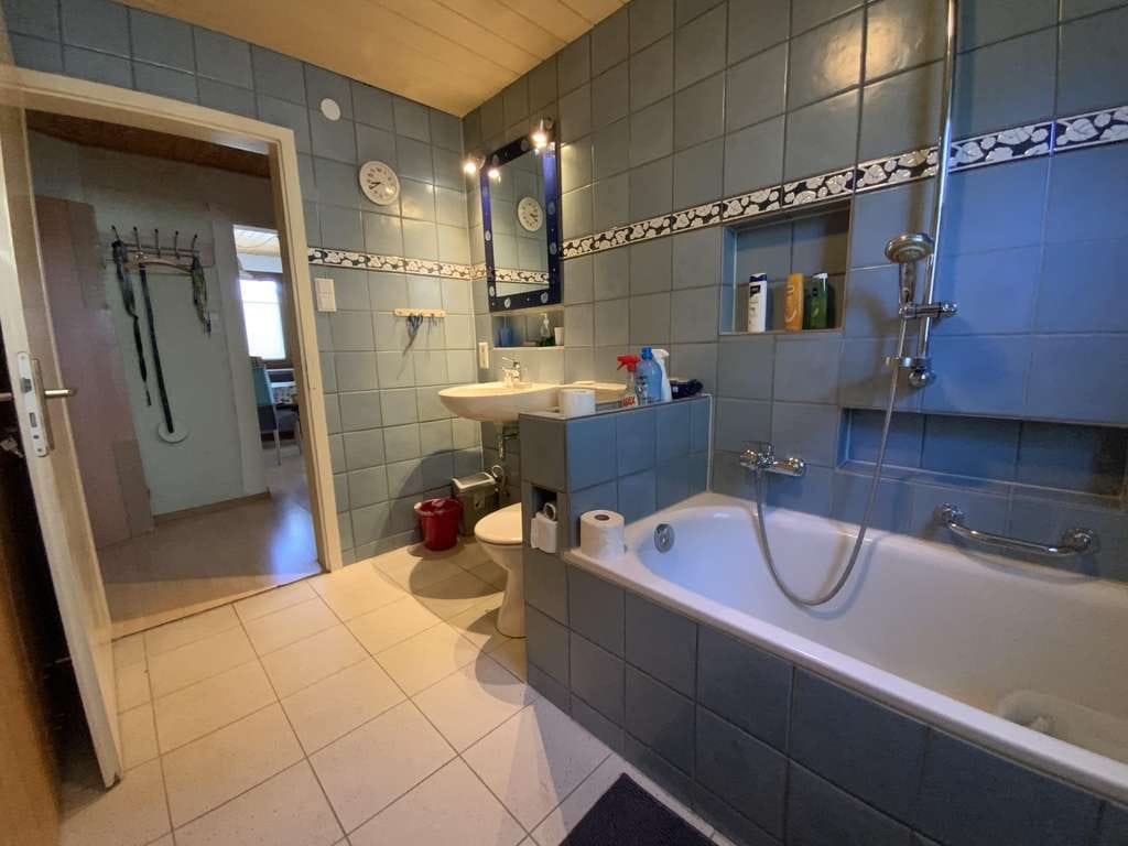 Immobilie in Schwaikheim - Ansprechendes Zweifamilienhaus in ruhiger Lage von Schwaikheim - Bild 3