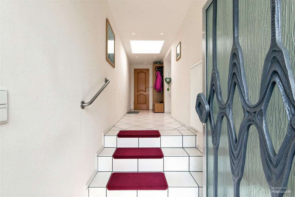 Immobilie in Konz - Konz: Einseitig angebautes Einfamilienhaus mit außergewöhnlich großem Grundstück & Garage - Bild 3