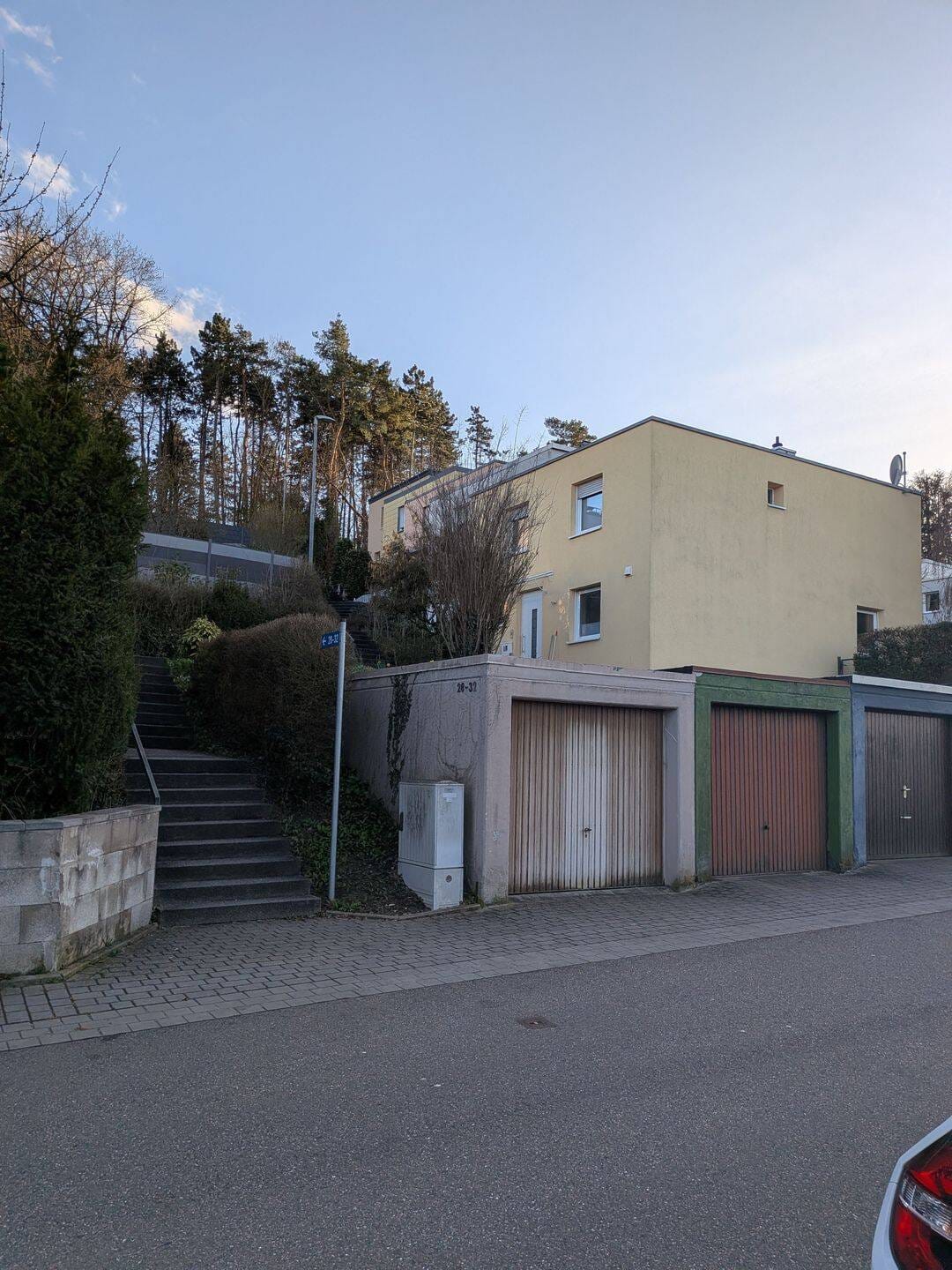 Immobilie in Ispringen - Gepflegtes Reihenmittelhaus mit Garten & Garage in Ispringen - Bild 1