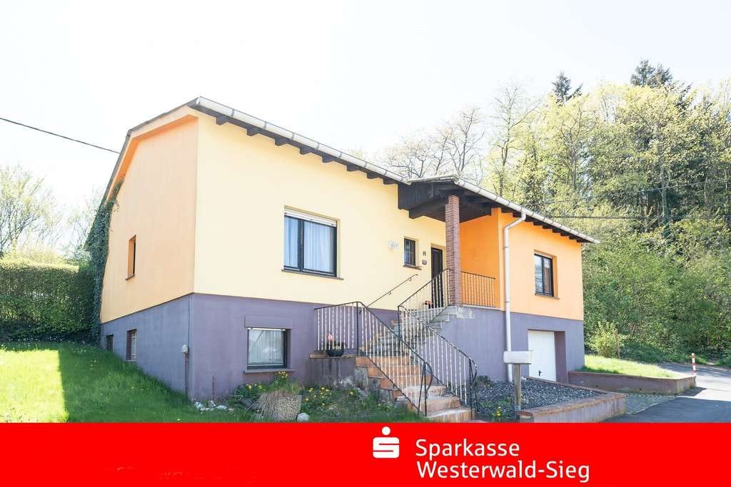 Immobilie in Montabaur - VOR DEN TOREN VON MONTABAUR UND NAHE DER A3!!! - Haus mit Potential! - Bild 0