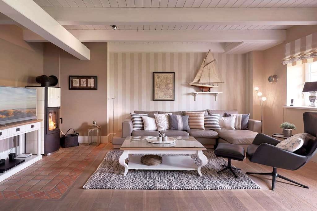 Immobilie in Oevenum - Exklusives Mittelhaus unter Reet - mit eigenem Garten und als Ferienwohnung genehmigt - Bild 1