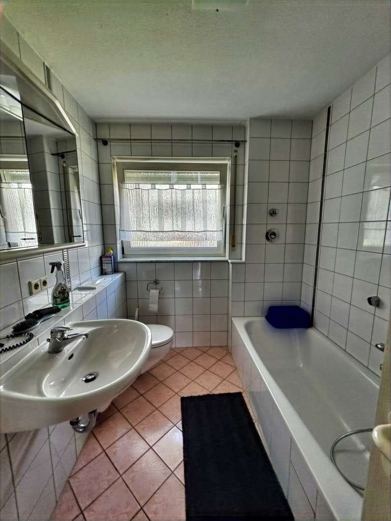 Immobilie in Neckarwestheim - VBU Immobilien - Attraktive 2,5-Zimmer-Wohnung mit zwei Balkonen und Tiefgarage - Bild 4