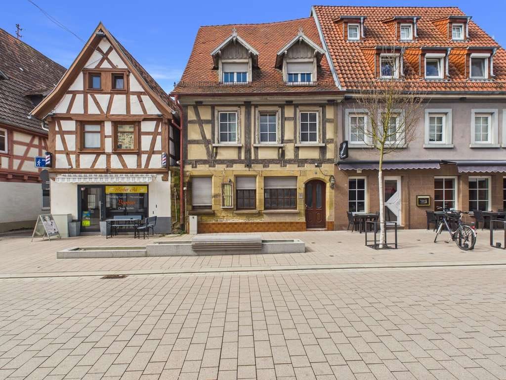 Immobilie in Bretten - Für Macher: 2-Familienhaus mitten in der Stadt | Bretten - Bild 0