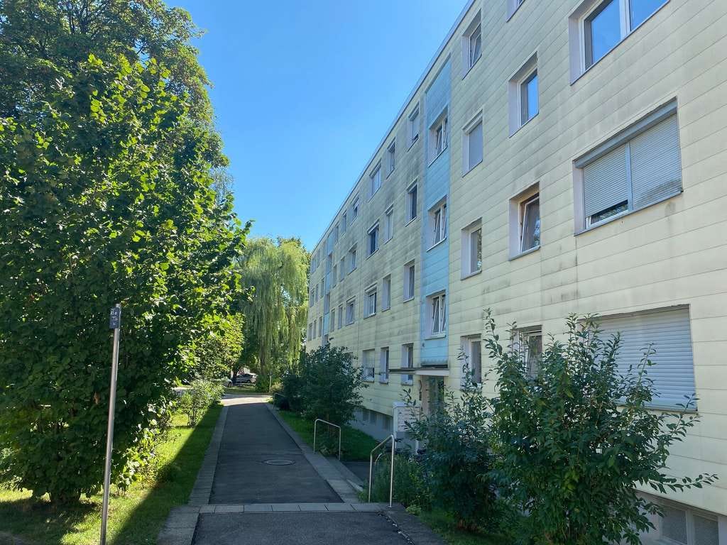 Immobilie in Olching - ATTRAKTIVE 1-ZIMMER ETAGENWOHNUNG MIT SÜDBALKON UND TIEFGARAGEN-EINZELSTELLPLATZ IN RUHIGER WOHNLAGE - Bild 3