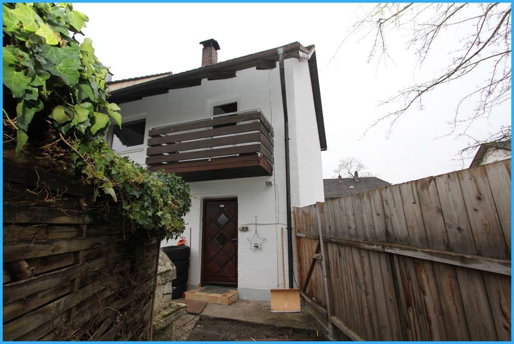 Immobilie in Reisbach - DIPL.-Immowirt MAIER !! TOLLE ZENTRALE LAGE gefällig ?? LEISTBARES HAUS FÜR HANDWERKER mit POTENZIAL - Bild 1