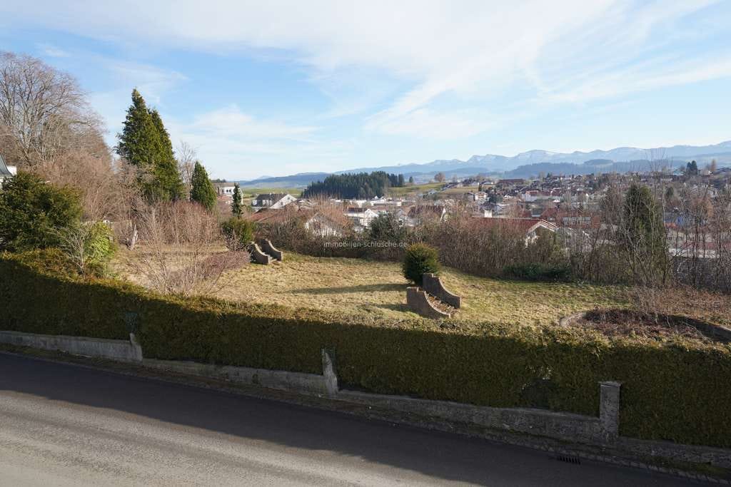 Immobilie in Lindenberg im Allgäu - Weitere Kaufpreissenkung bei großem Zweifamilienhaus mit tollem Bergblick in Lindenberg - Bild 4